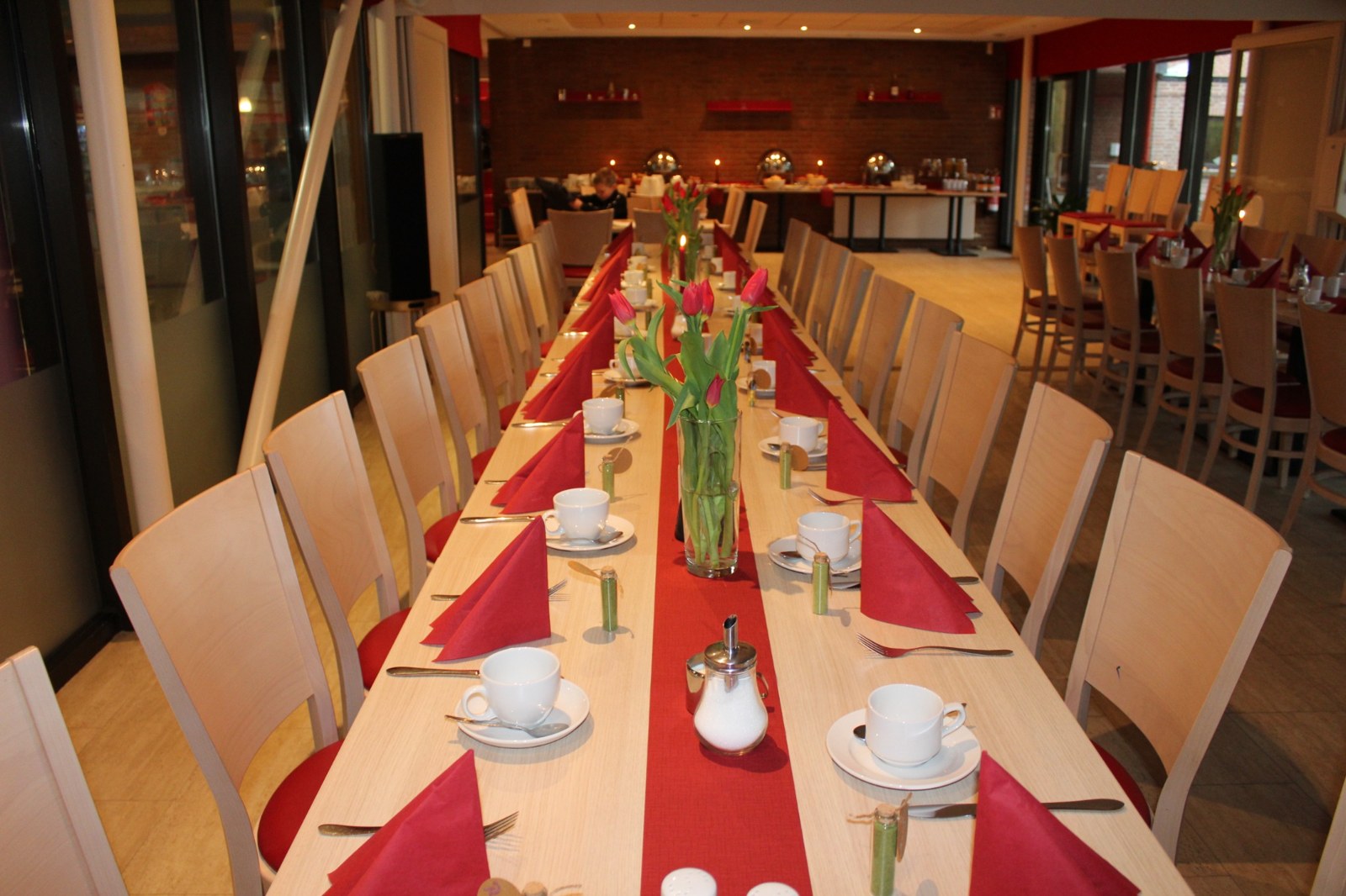 Festlich gedeckte Tafel